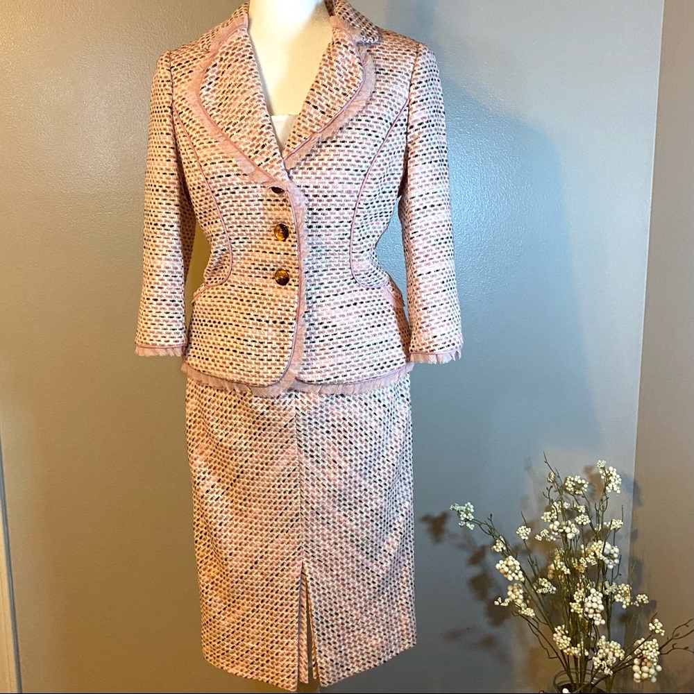 Gorgeous Phoebe Couture Pink tweed suit 2 piece s 6 Skirt W/ Blazer. Power Suit!